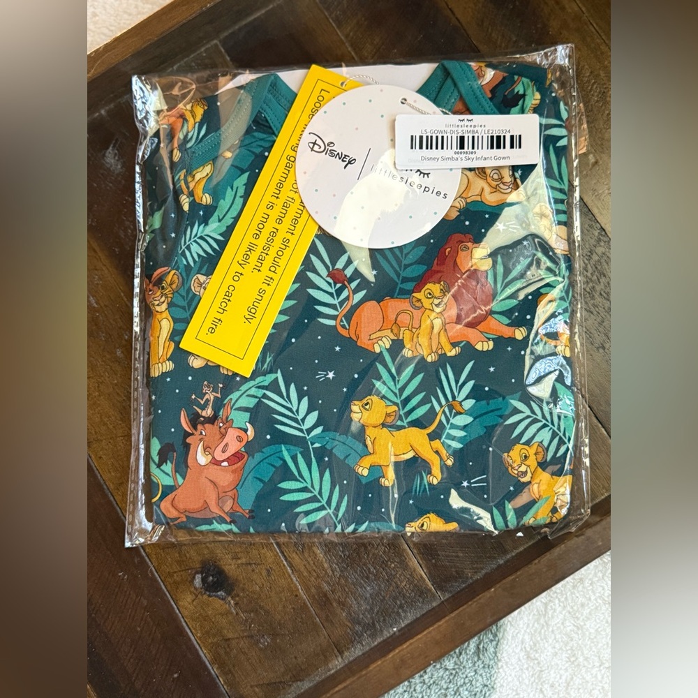 Little Sleepies- Lion King- NIB- Infant gown